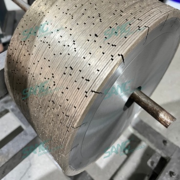 Keunggulan Pionir dalam Mata Gergaji Berlian untuk Memotong Ubin Mosaik