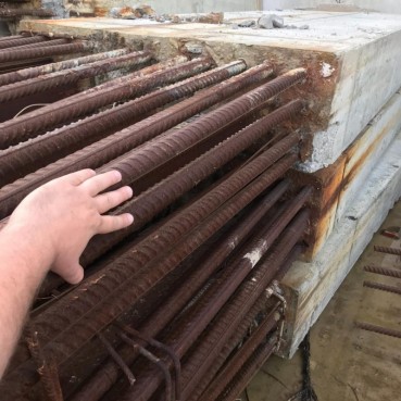 Studi Kasus: Rekonstruksi Dinding Penahan Volume Tinggi